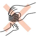 マグネットボール　複数の強い磁石の誤飲は危険!～消化管に穴があき、開腹手術で摘出した事例も～