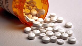 数少ない外科手術がオピオイド処方の多さを占める(A few surgical procedures account for high number of opioid prescriptions)